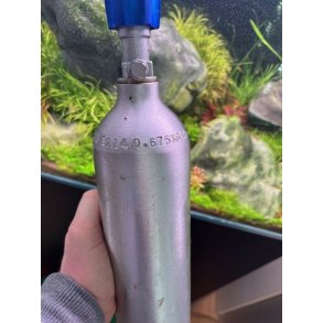 675 gr CO2 flaske fyldt